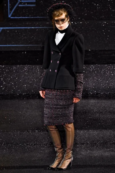 Look 14